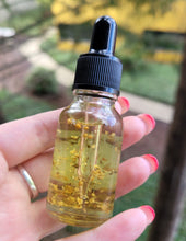 Load image into Gallery viewer, Protection Spell Oil - 0.5oz Glass Dropper Bottle