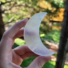 Load image into Gallery viewer, Selenite Moon