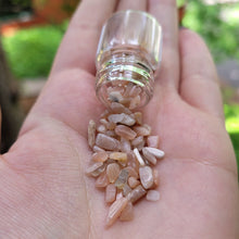 Load image into Gallery viewer, Peach Moonstone Chips - 9 grams