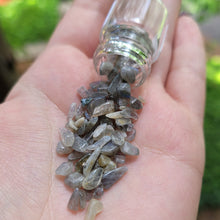 Load image into Gallery viewer, Labradorite Chips - 10 grams